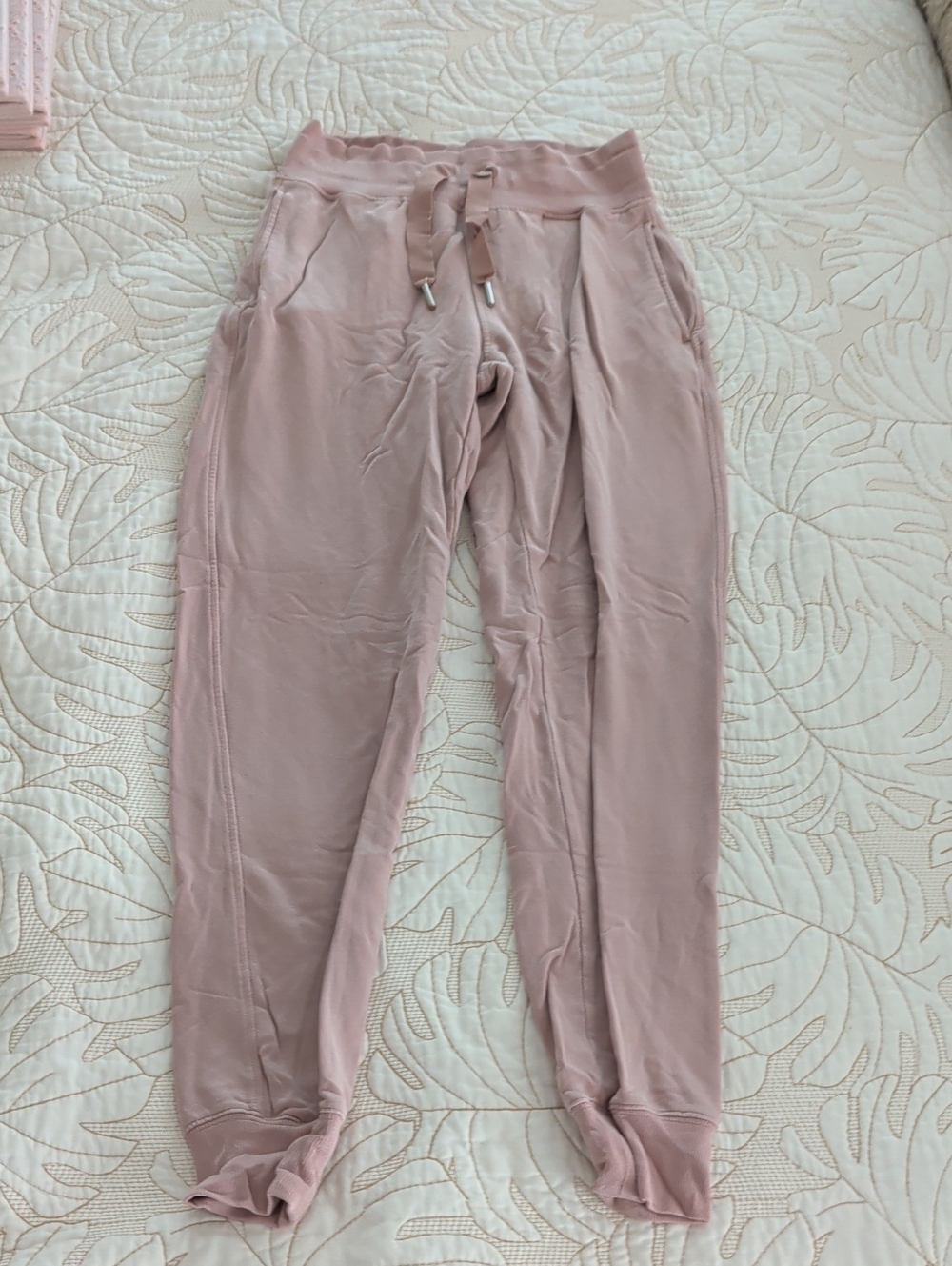 Women’s Athleta Soft Drawstring Joggers in Dusty Pink